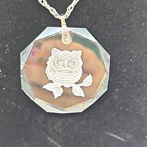HALLMARK glass owl pendant necklace